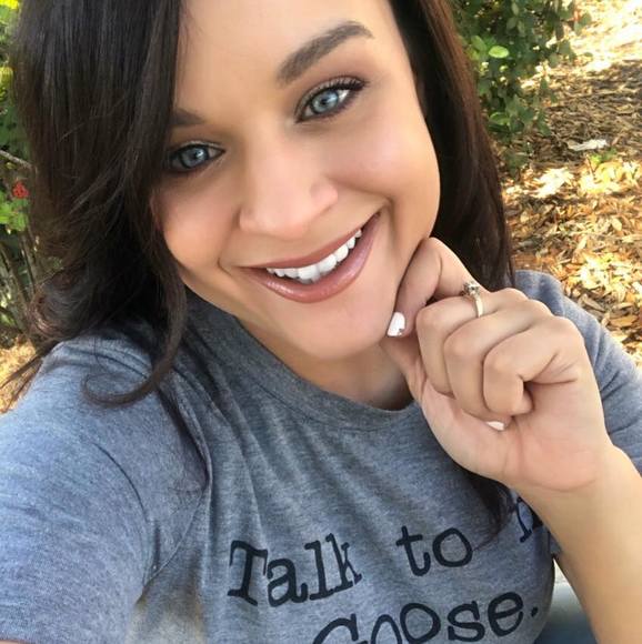 Meet your Posher, Theresa - Picture 1 of 1